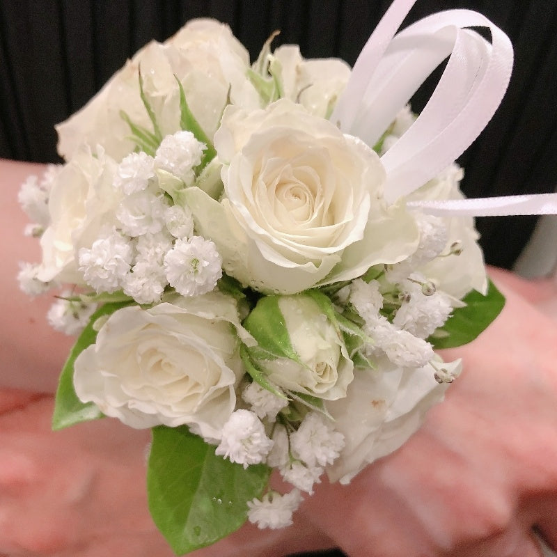 FH113: White Corsage